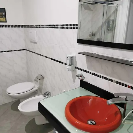 Rimalusa Oda ve Kahvaltı 4*